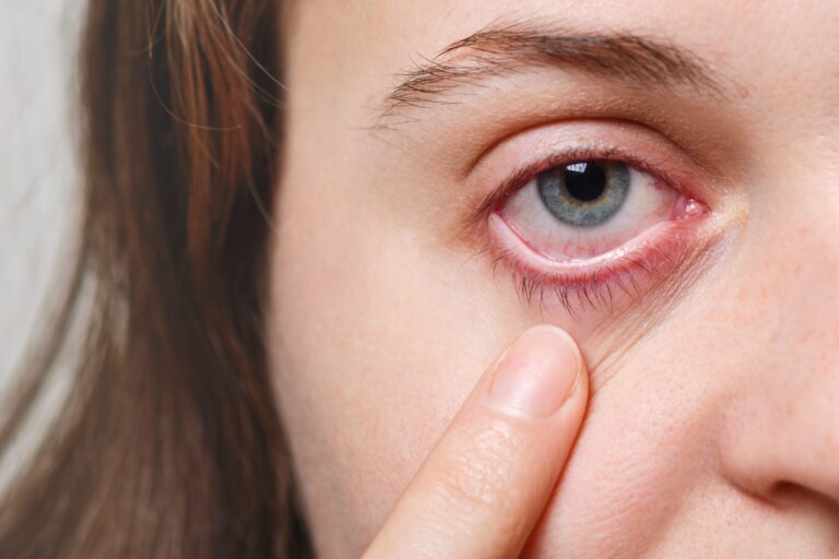 Understanding the Symptoms of Retinitis Pigmentosa to get Successful Treatment